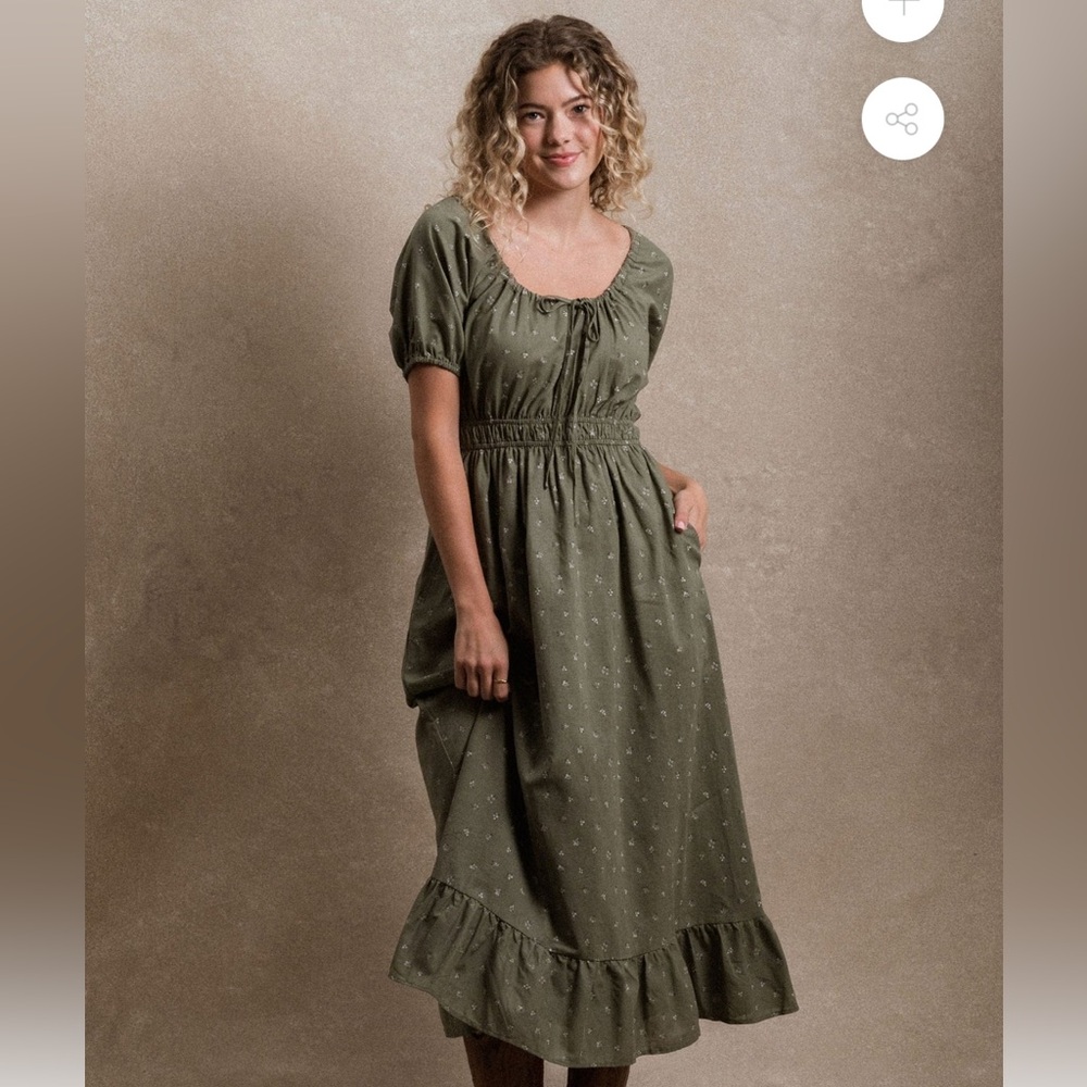 ISO Neuflora Spring Hill dress sz Small!